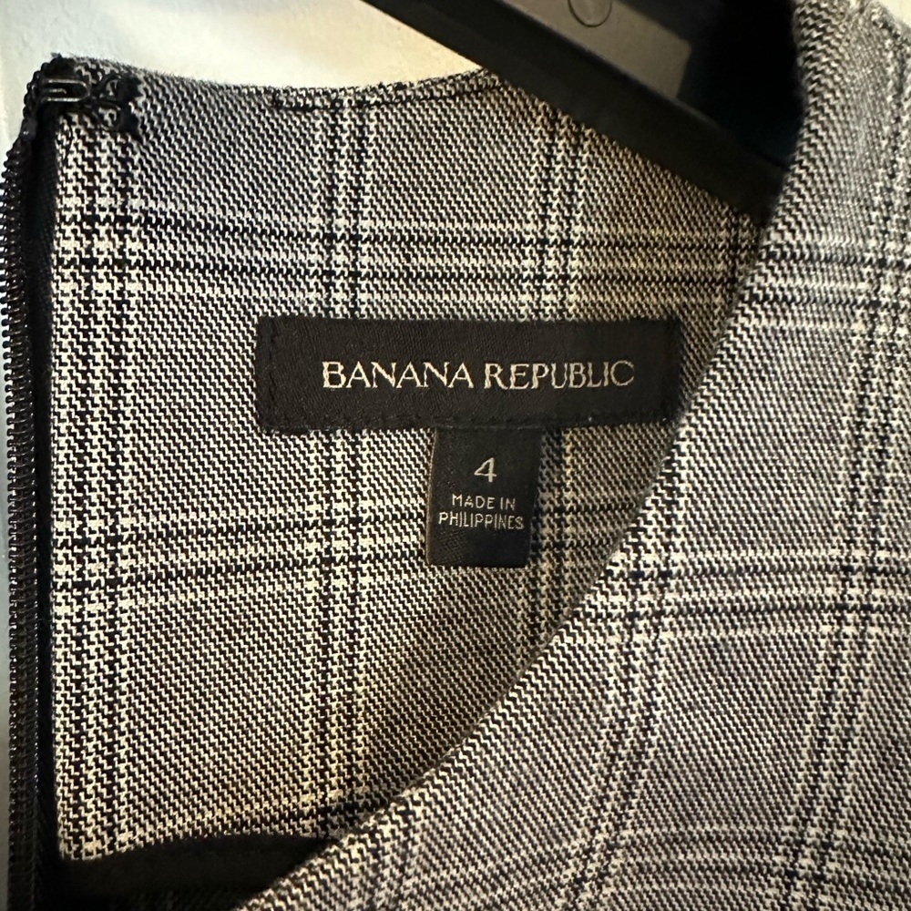 Banana Republic Gray Checkered Midi Dress - Picture 2 of 3